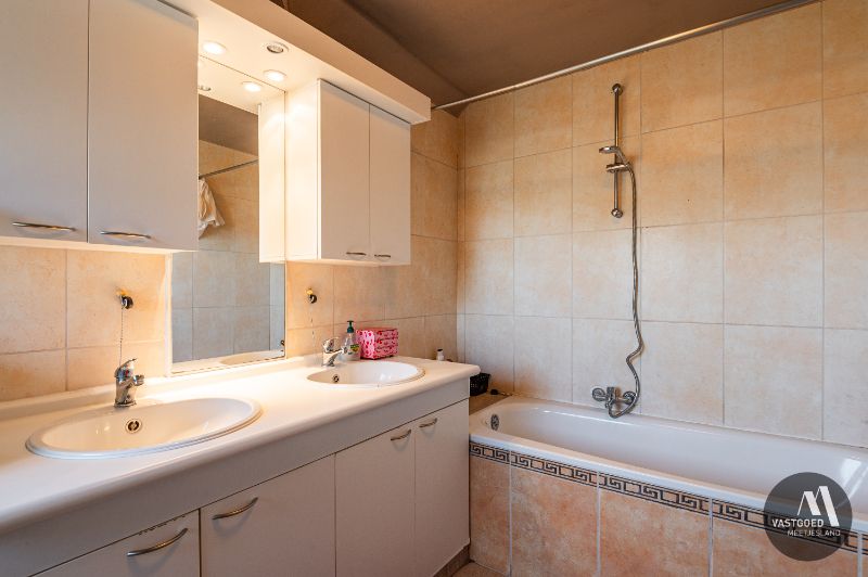 Woning op 591m² met 3 slaapkamers centrum Kleit foto 12