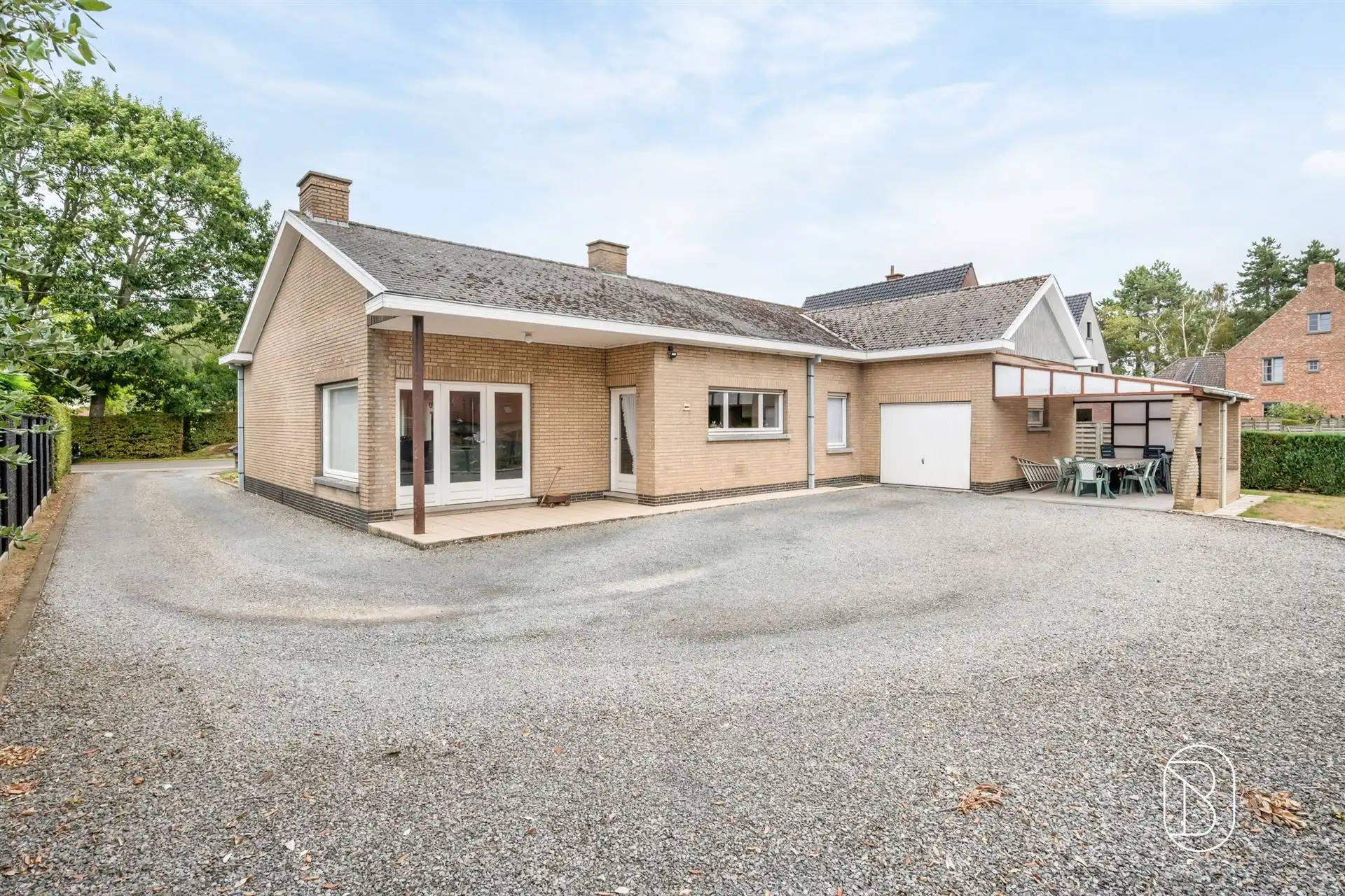 Bungalow te koop op rustige locatie te Wortegem foto 5
