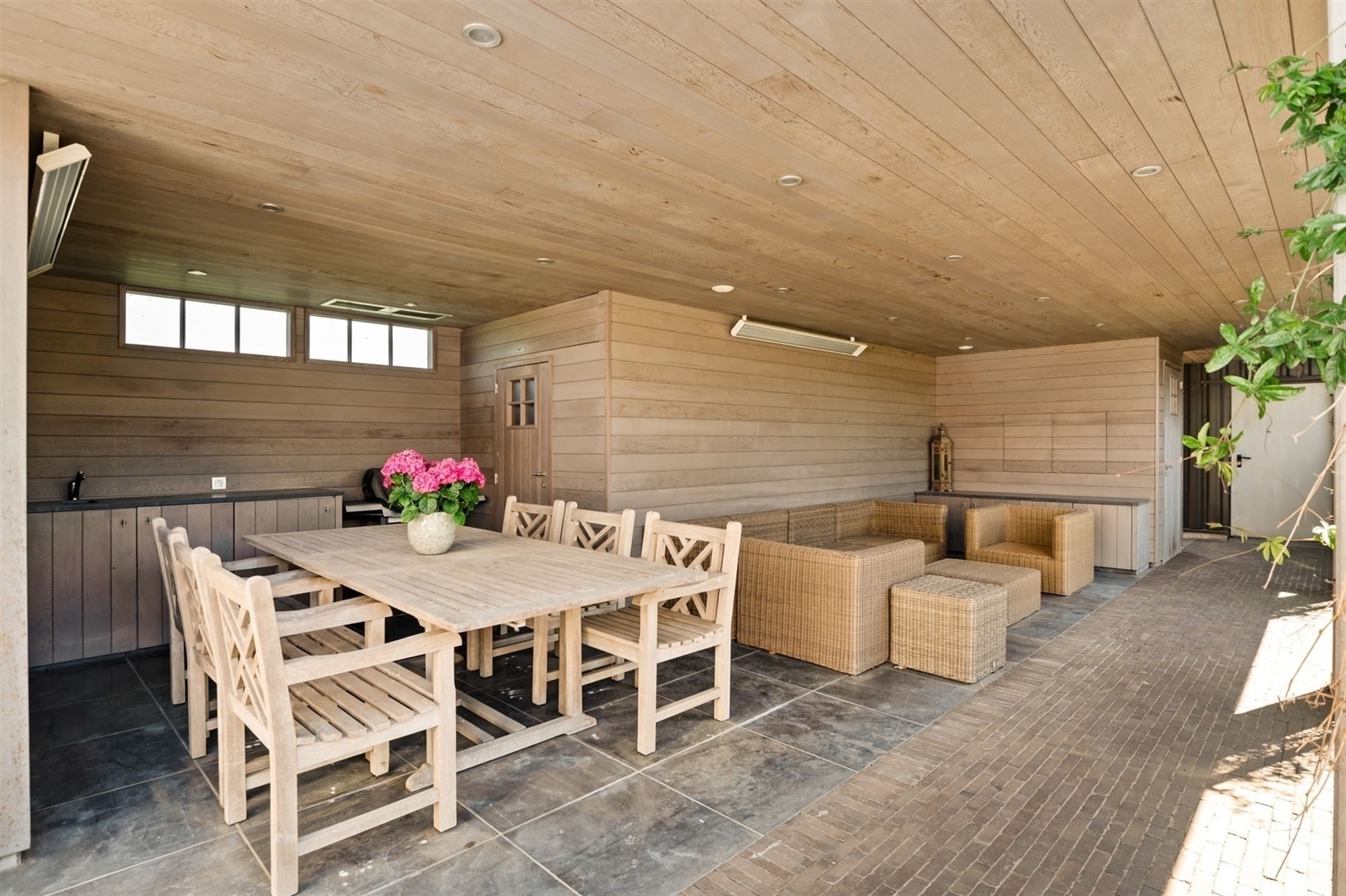 Knappe bedrijfswoning met ruime loods te Onze-Lieve-Vrouw-Waver foto 17