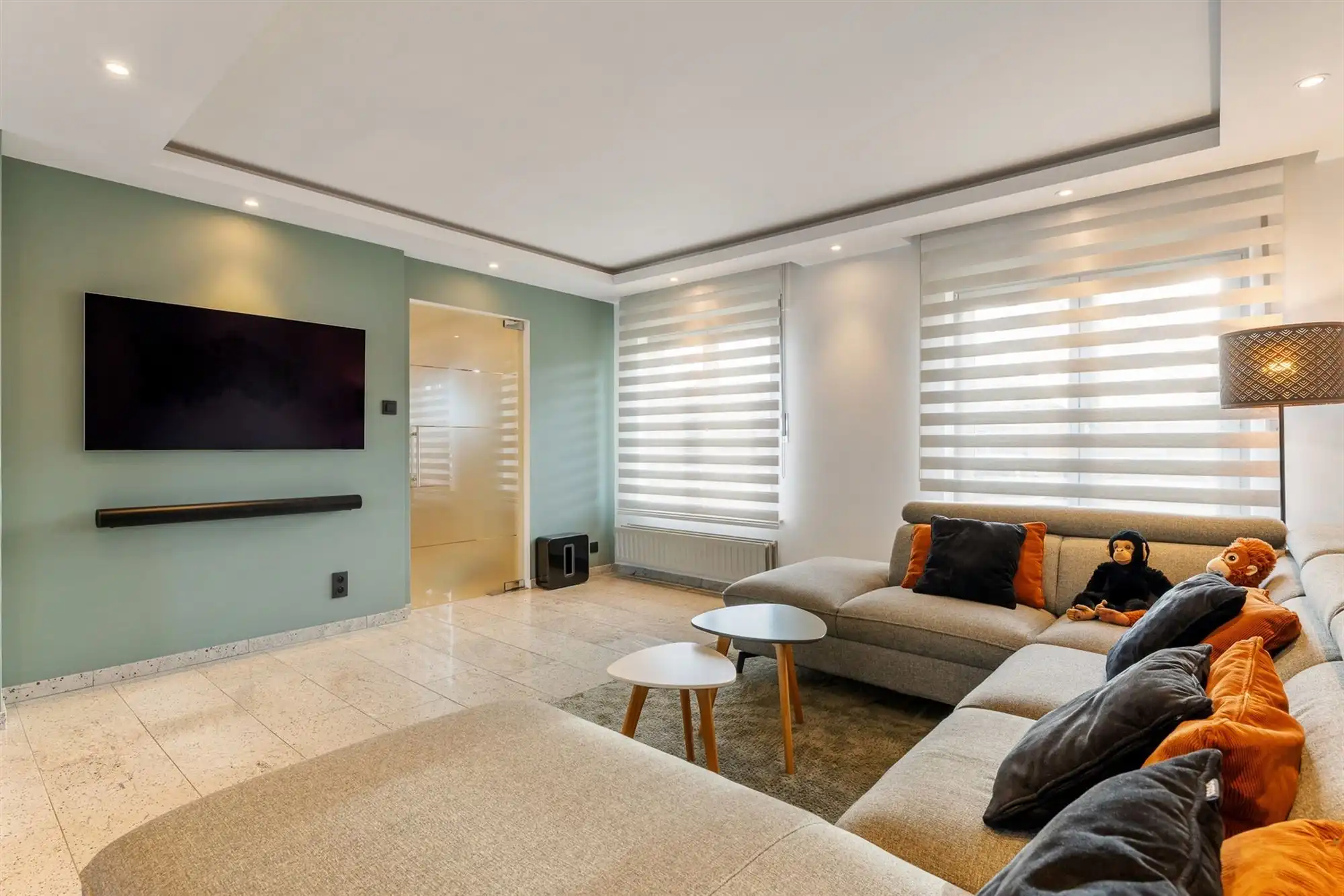 MOOI GERENOVEERDE WONING MET 4 SLAAPKAMERS OP RUSTIGE LIGGING VLAKBIJ KOERSEL CENTRUM foto 3