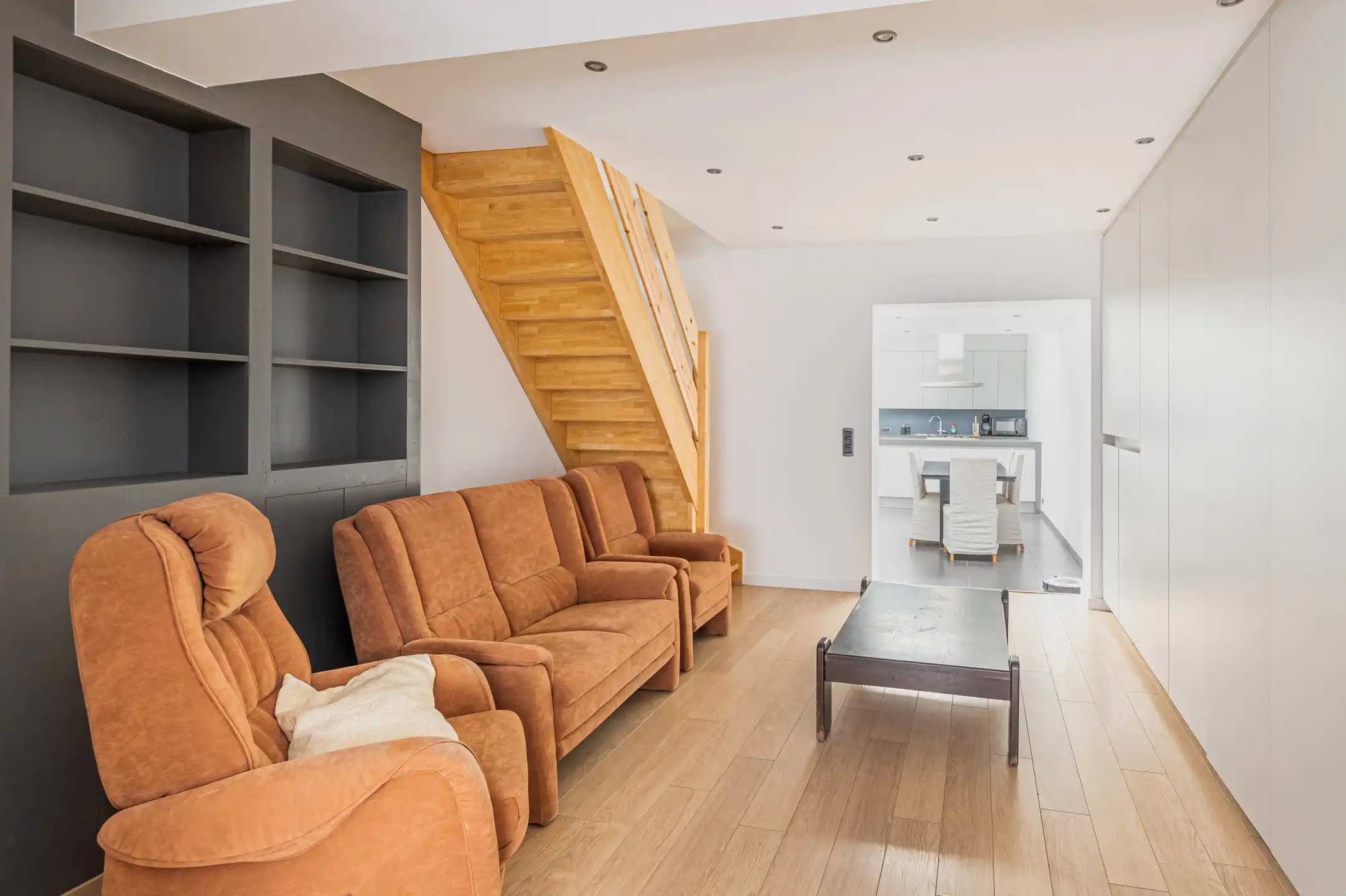 Instapklare starterswoning in hartje Blaasveld foto 2