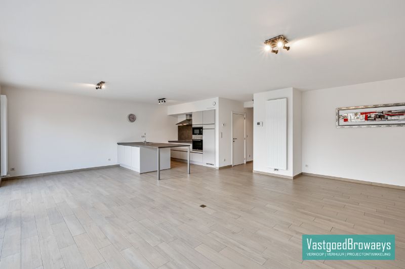 Gelijkvloersappartement met tuin en garage foto 4