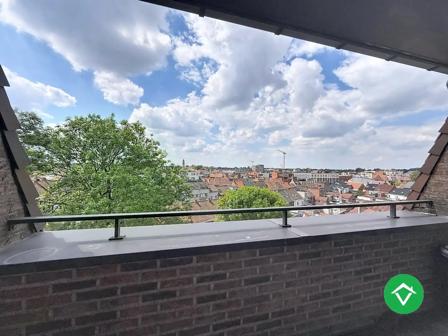 Instapklaar dakappartement met 4 slaapkamers, 2 terrassen en autostaanplaats te Roeselare (160m²) foto 6