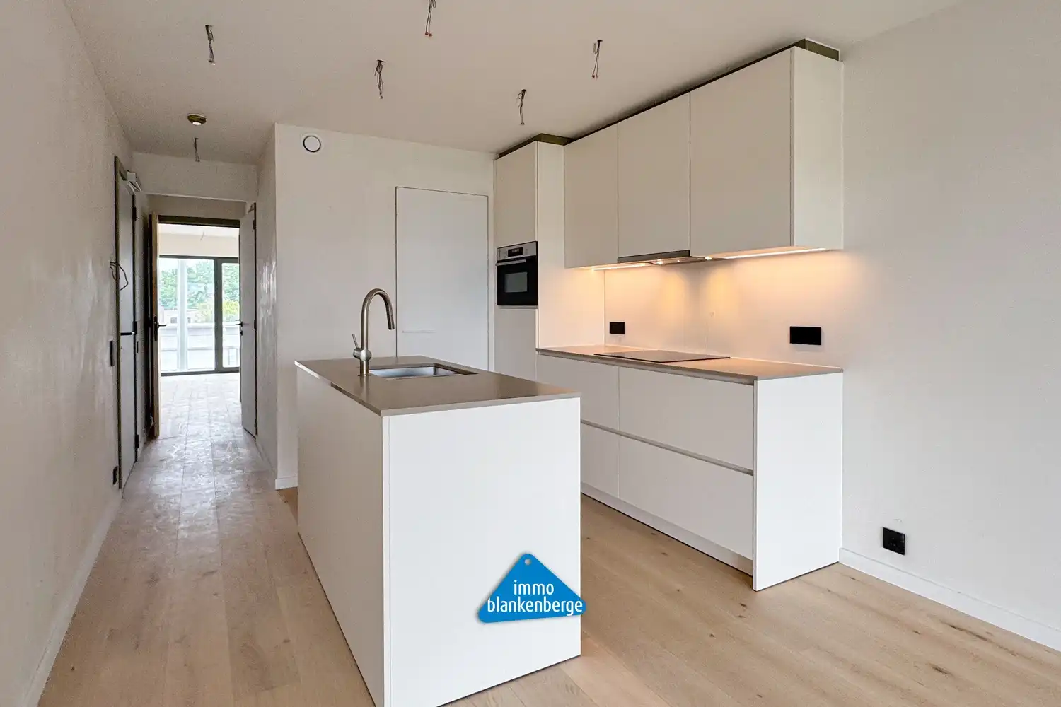 Modern nieuwbouwappartement met 1 slaapkamer met zonnig terras foto 8