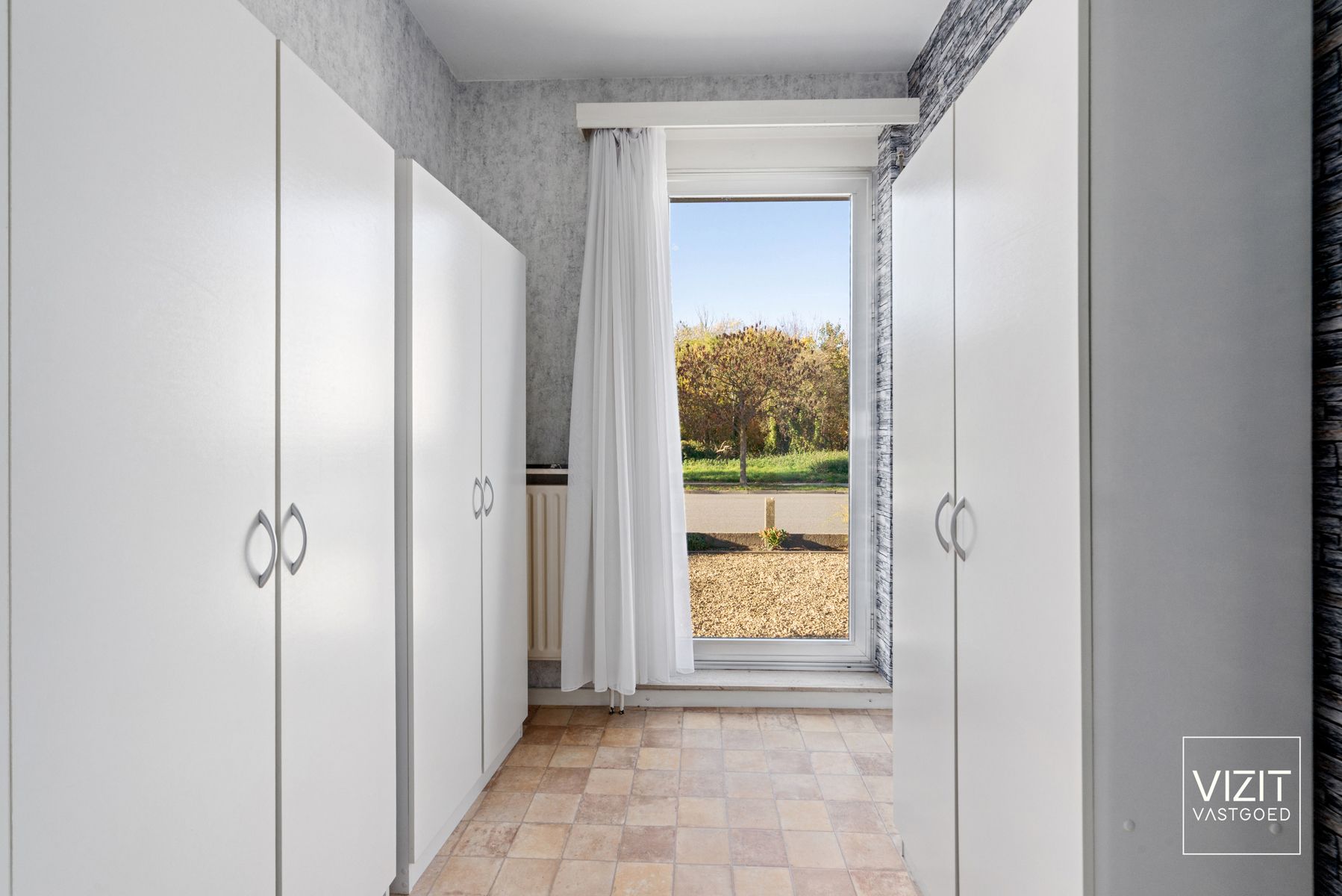 Appartement met 2 slaapkamers en garage. foto 8