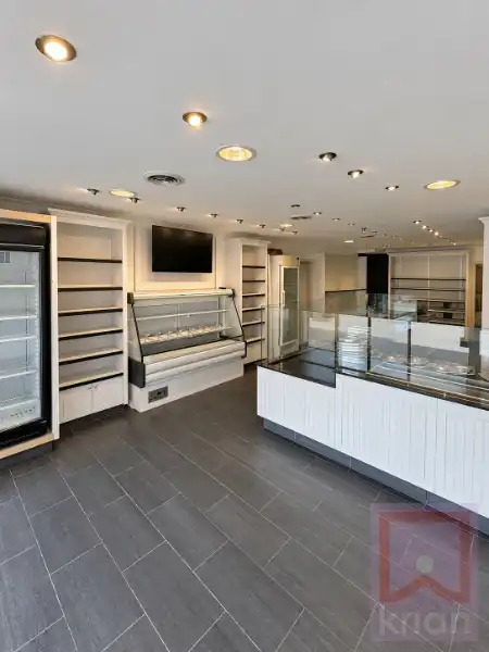 Instapklare ingerichte bakkerijwinkel met opslagplaats/magazijn foto 8
