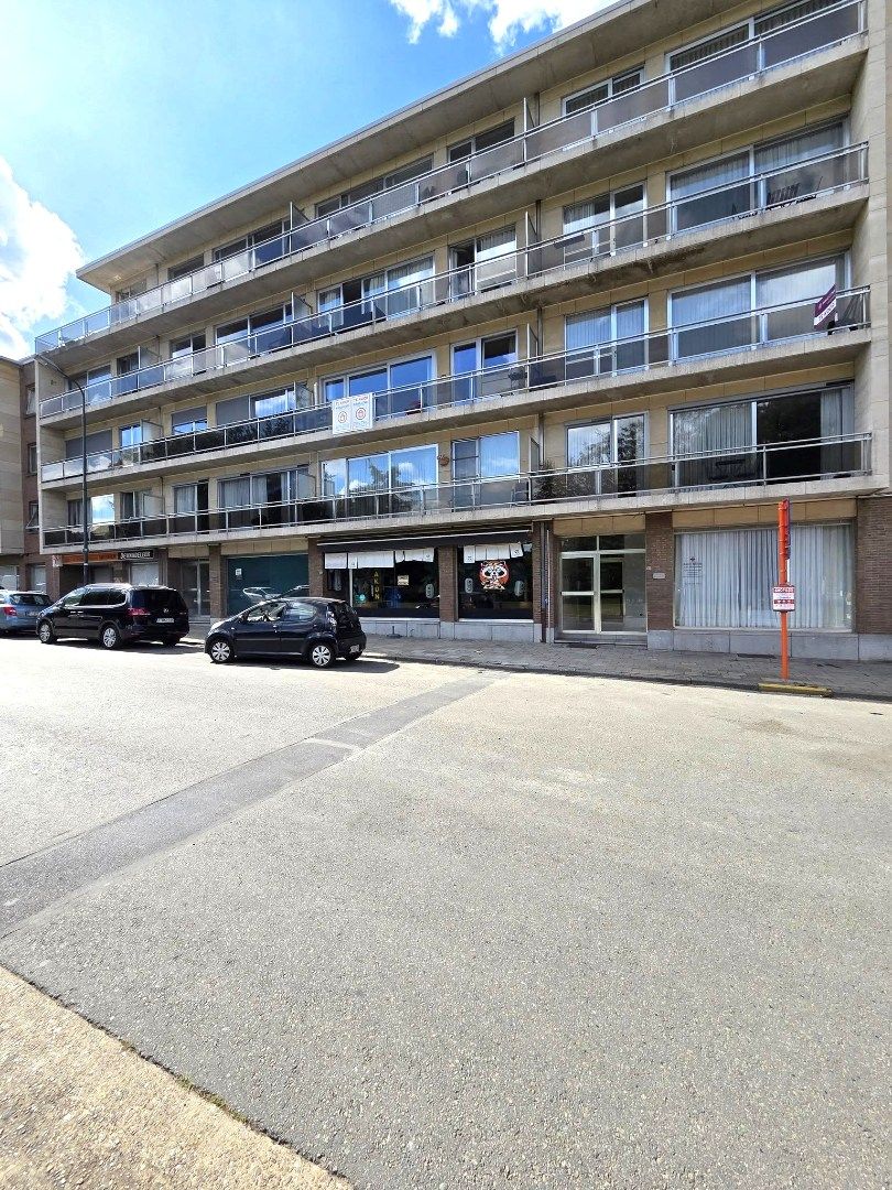 Instapklaar appartement met terras in het hart van Diegem!  foto 13