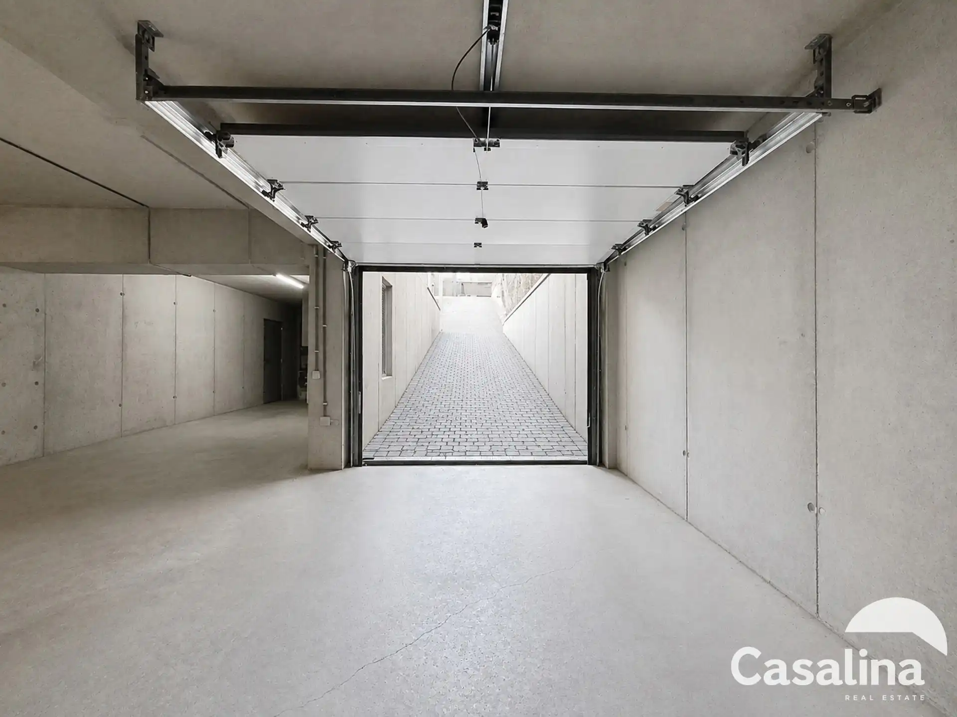 Aan de grens van WOLUWE, 2 slaapkamer appartement met terras foto 13