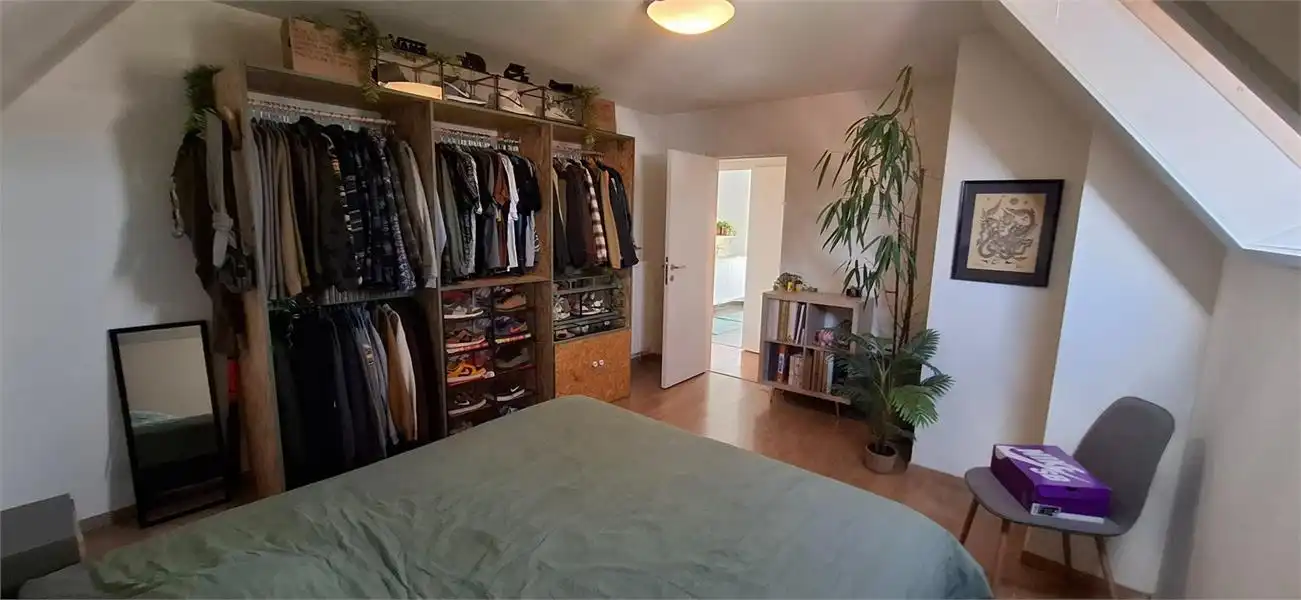 Recent en modern duplexappartement te huur in residentie Stoanplatse foto 11