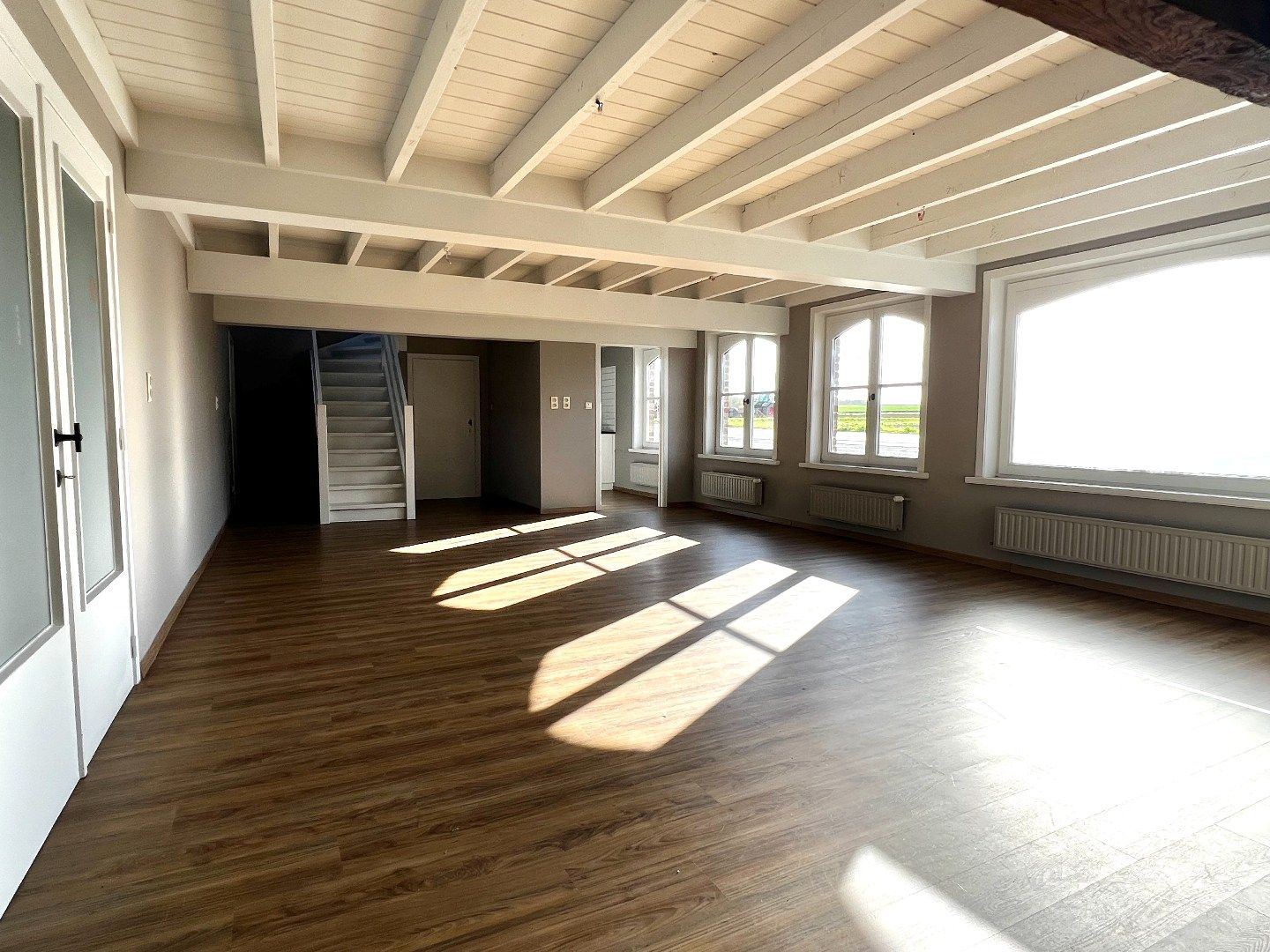 Veelzijdige eigendom met tal van mogelijkheden te koop te Zwevegem! foto 22