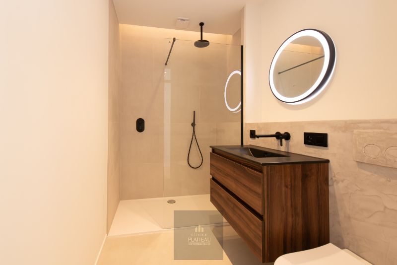 Vernieuwd dakappartement met zeer groot dakterras. foto 17