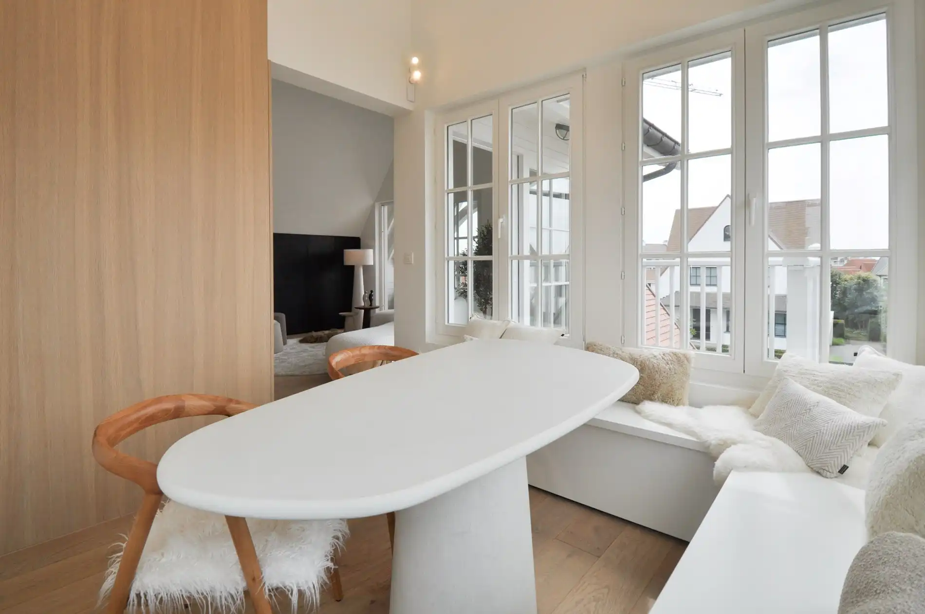Volledig gerenoveerd appartement met ruime zonneterrassen. foto 6