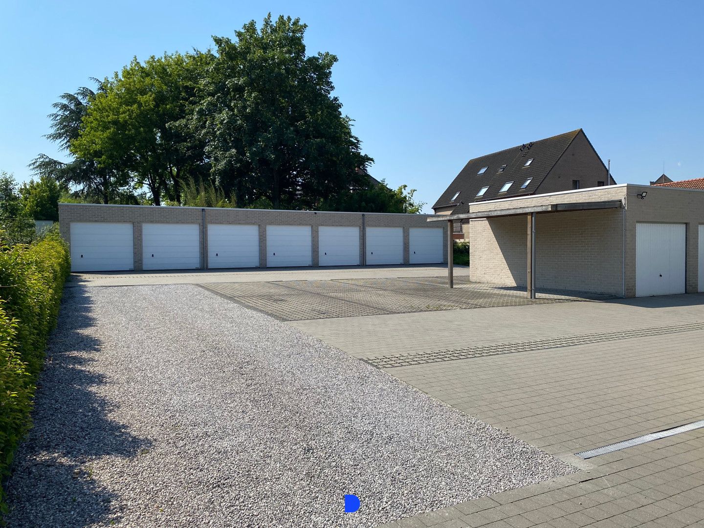 Mooi appartement met 2 terrassen in het centrum van Rumbeke. foto 5
