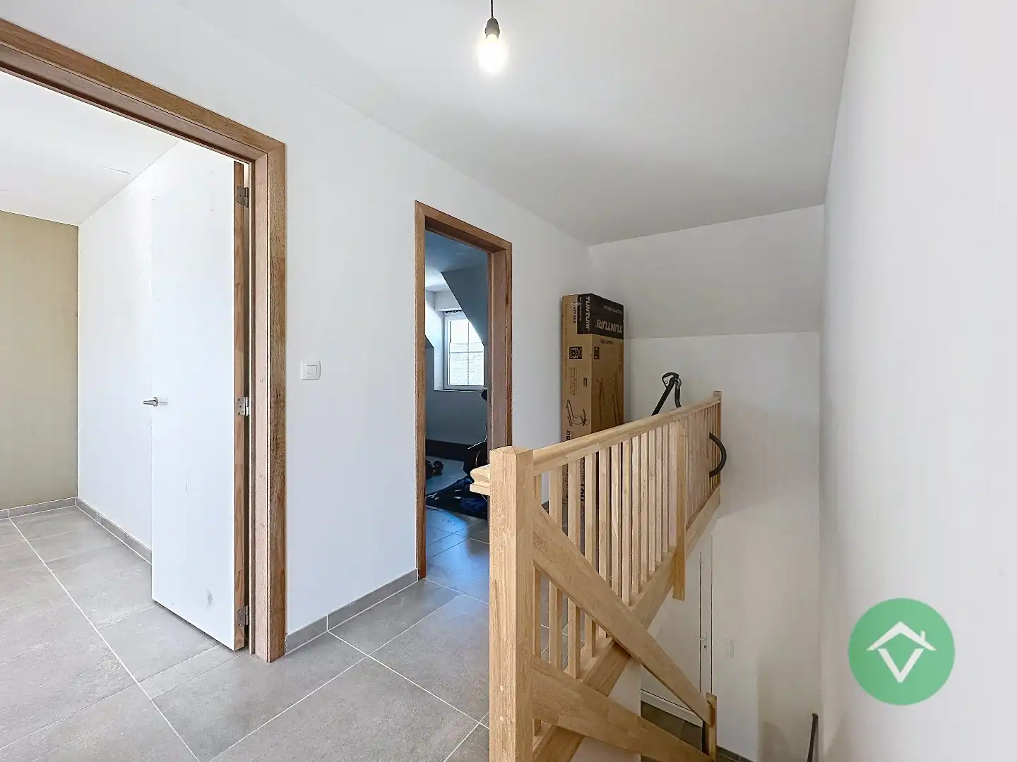 Moderne nieuwbouw tussenwoning met drie slaapkamers en garage in Moere foto 10