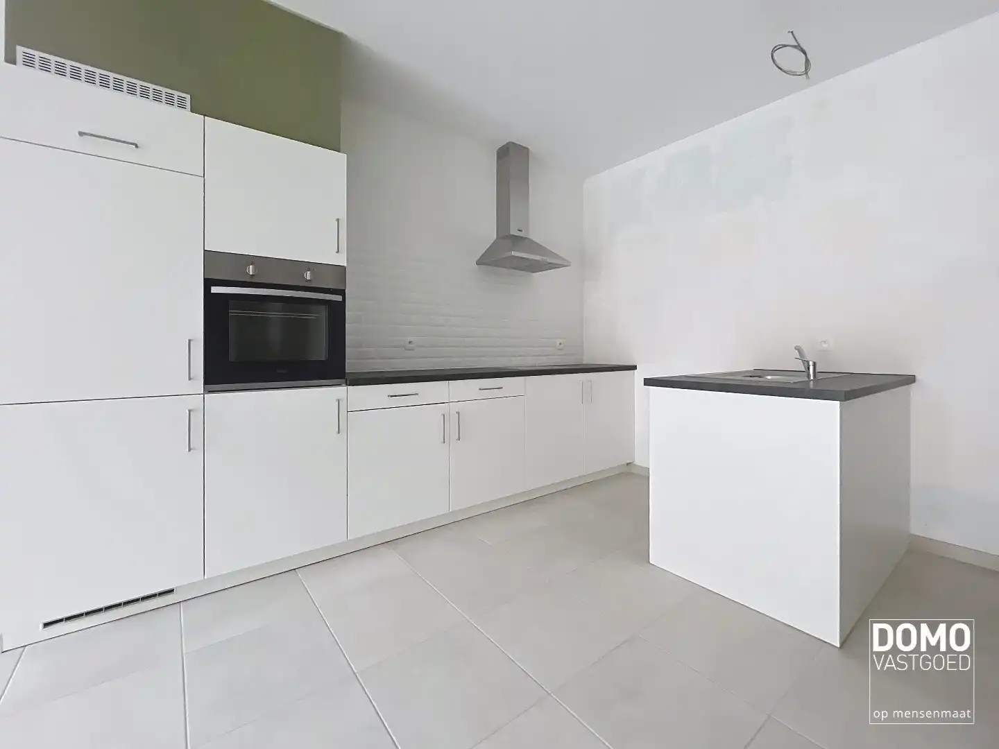 GOED GELEGEN SERVICEFLAT TE HUUR IN CENTRUM HASSELT foto 4