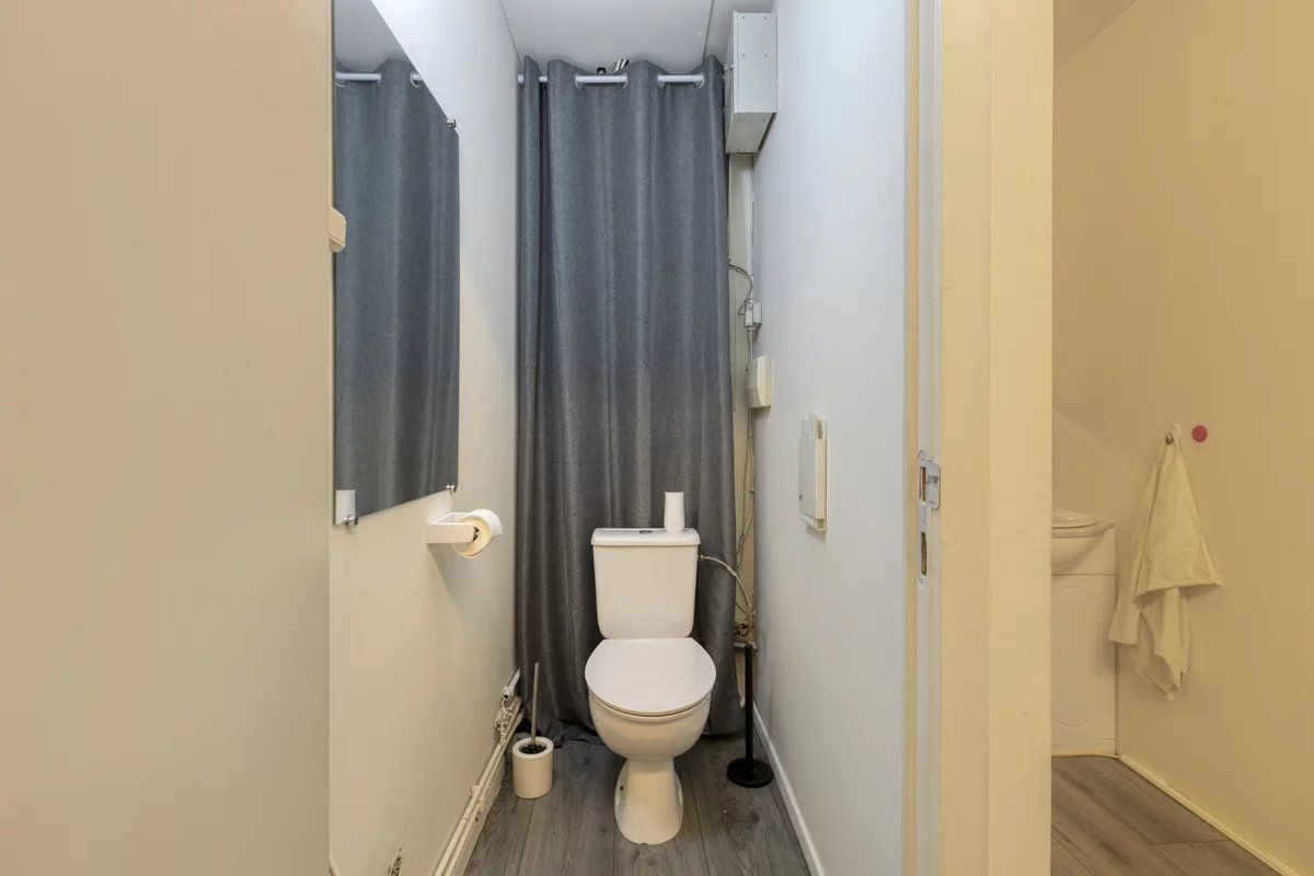 WINKELRUIMTE VAN +/- 80 M²   IN GALERIJ RUBENS IN LANAKEN foto 10