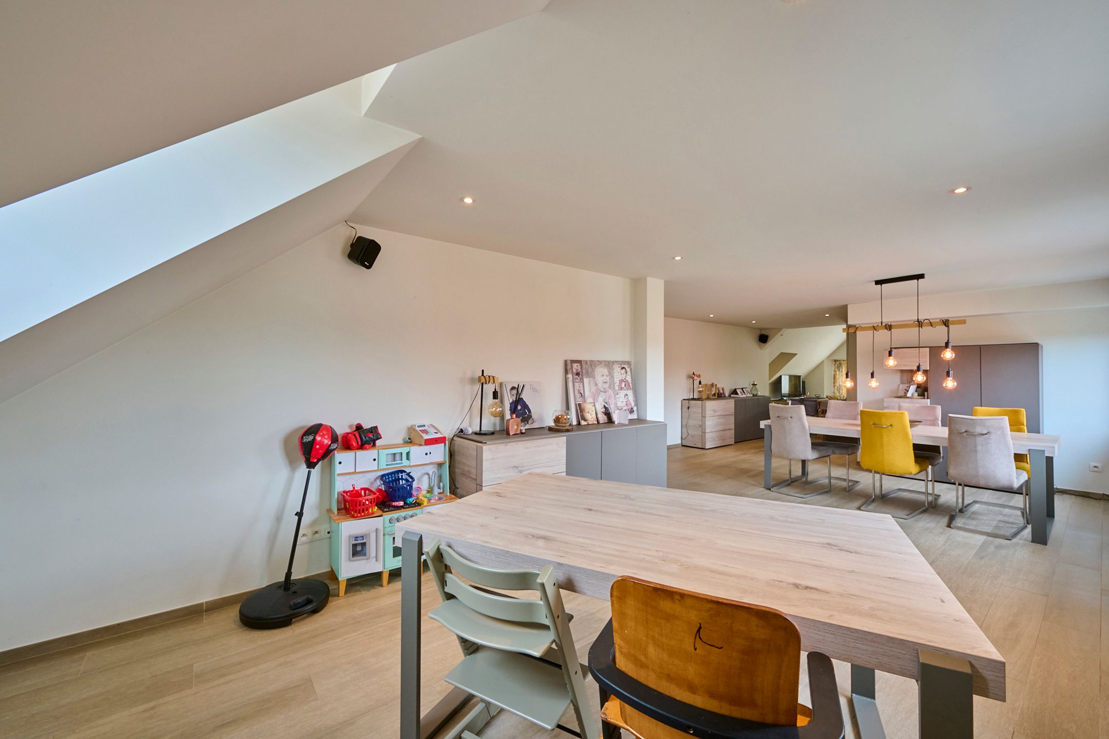 Ruim handelspand met woonst (3slpk)- zwemvijver  - diverse mogelijkheden !  foto 21