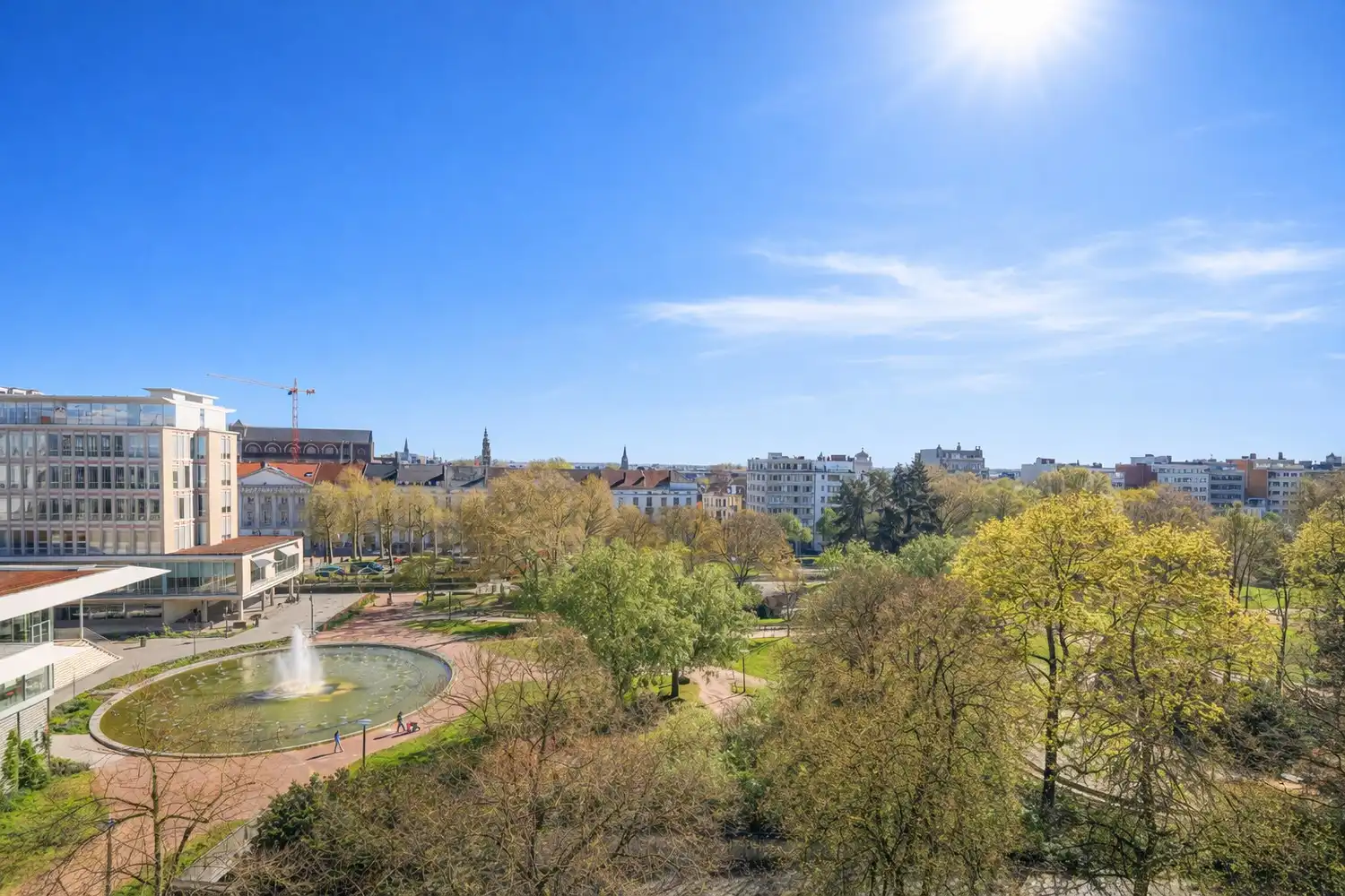 Bijzonder luxueus en groot stadsappartement aan het Zuidpark. foto {{pictureIndex}}