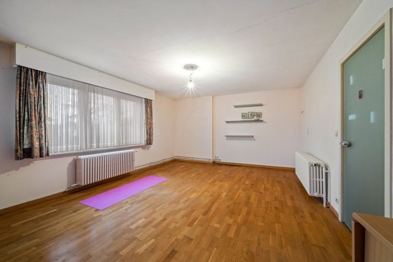 Handelspand met ruime woonst op topligging in Sint-Andries foto 15