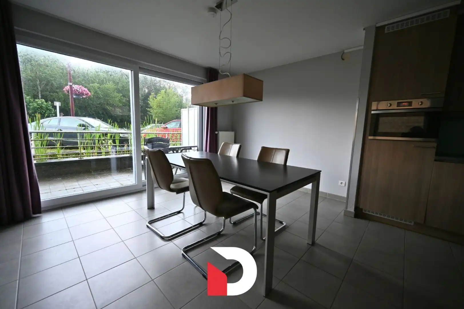 Instapklaar gelijkvloers 1-slaapkamerappartement met tuin en terras in De Haan foto 5