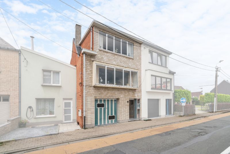 Ruime woning op 338m² foto {{pictureIndex}}