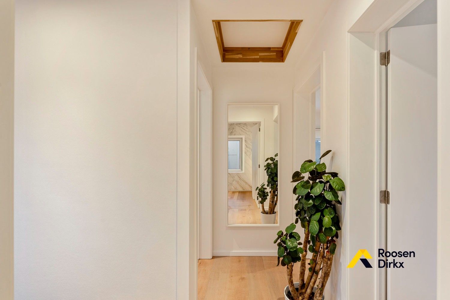 Instapklare volledig gerenoveerde vrijstaande gezinswoning met 3 slaapkamers op perceel van 617m² foto 18