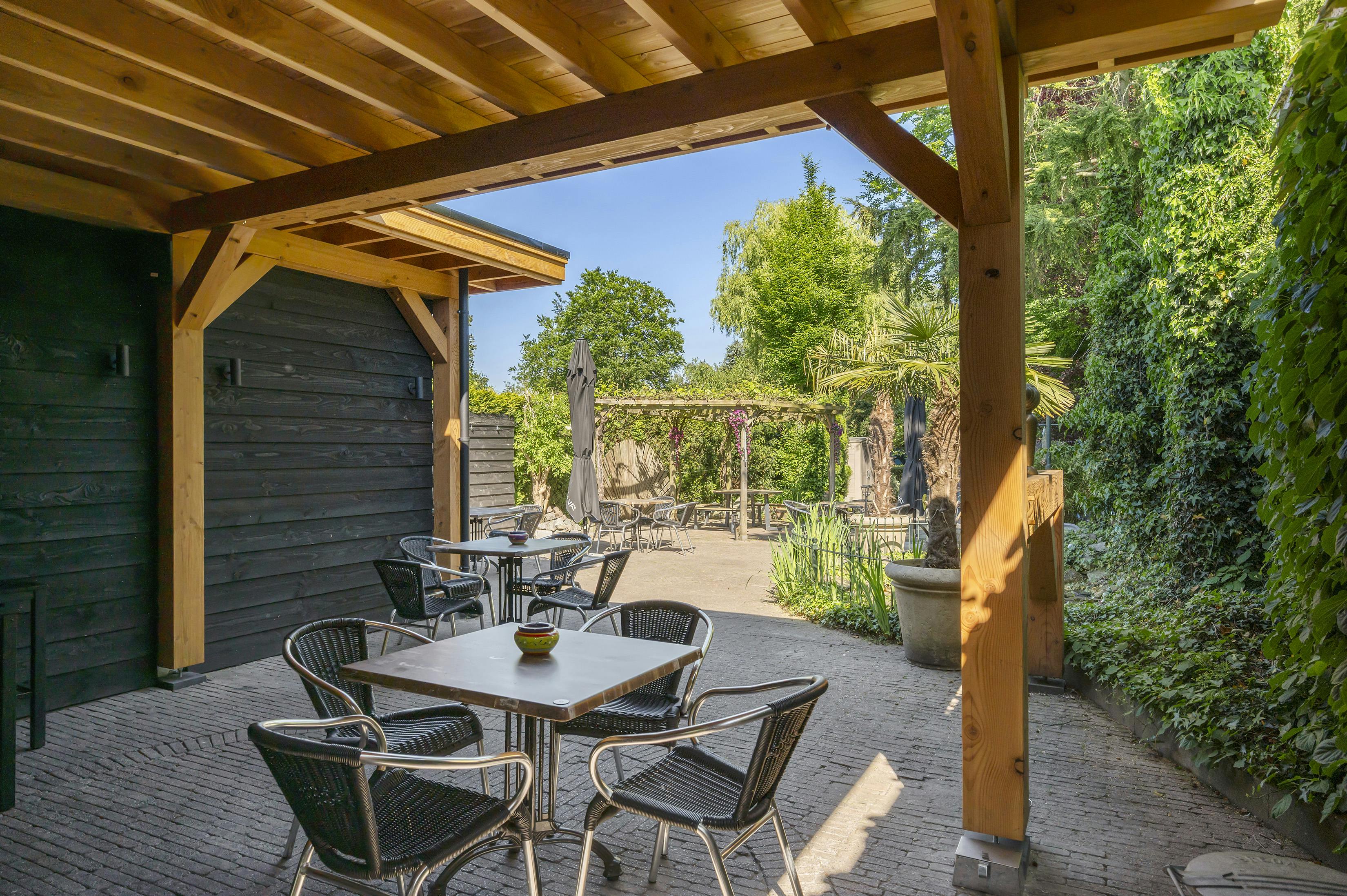 Woning met charmante kroeg en tuinterras te koop! foto 7