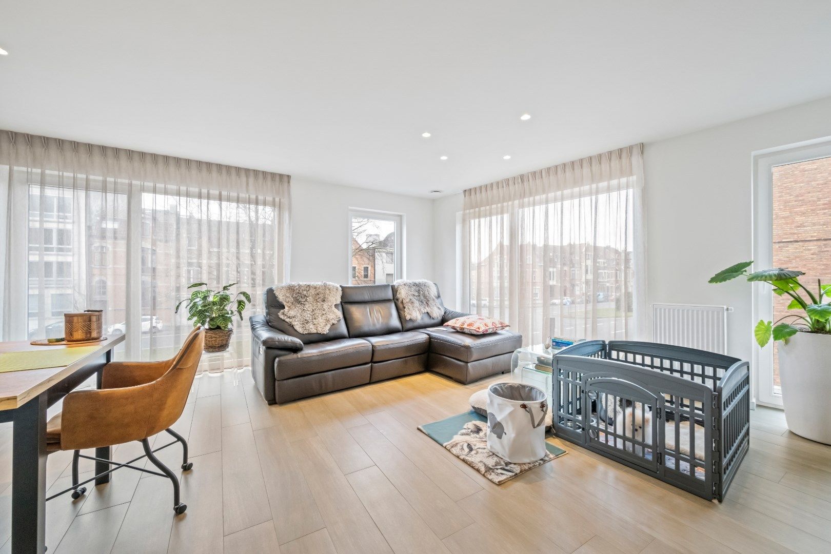 Prachtig hoekappartement met ondergrondse staanplaats foto 4