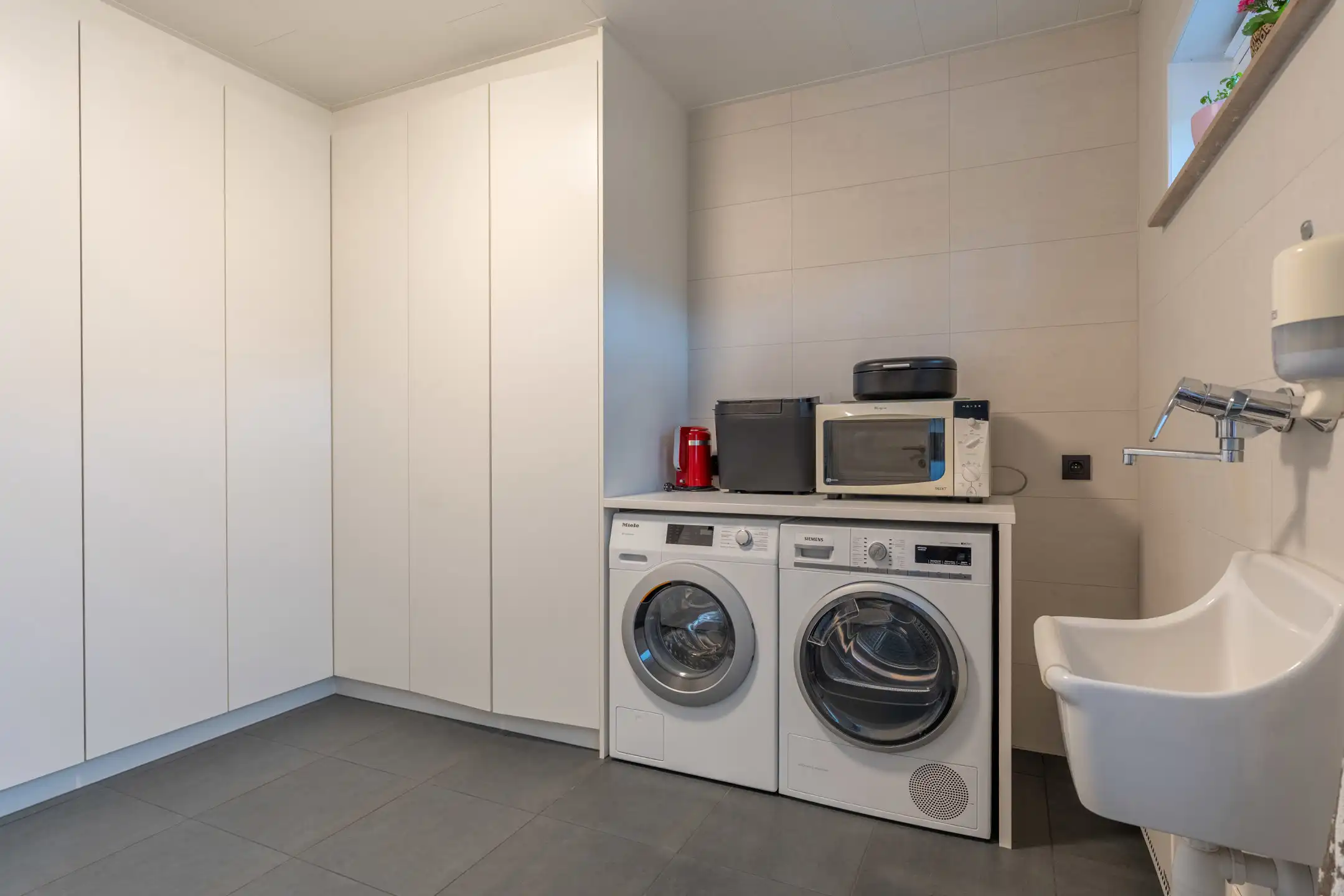 Gunstig gel. instapklare woning op mooi perceel van 1.000 m² foto 15