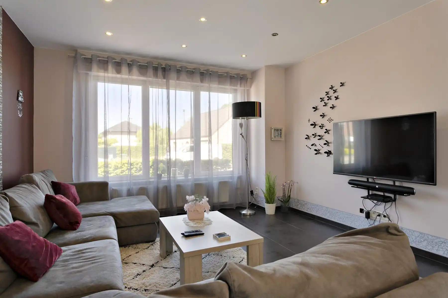 Ruime, instapklare gezinswoning te BEGIJNENDIJK foto 2