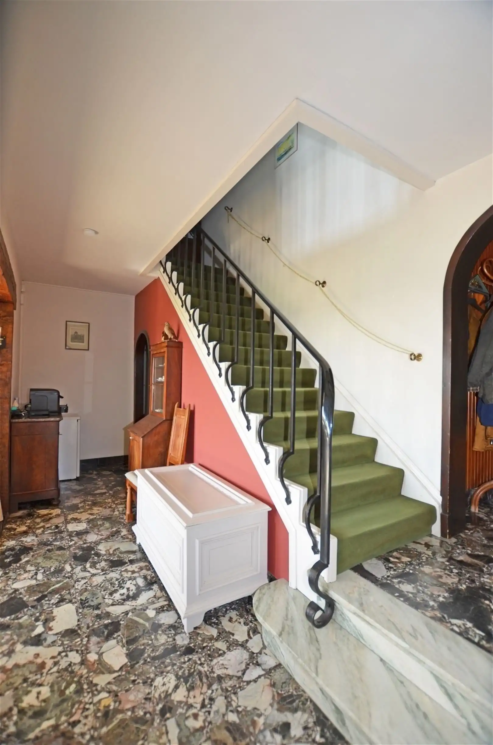 Villa + voorgelegen bouwgrond in residentiële straat  foto 8