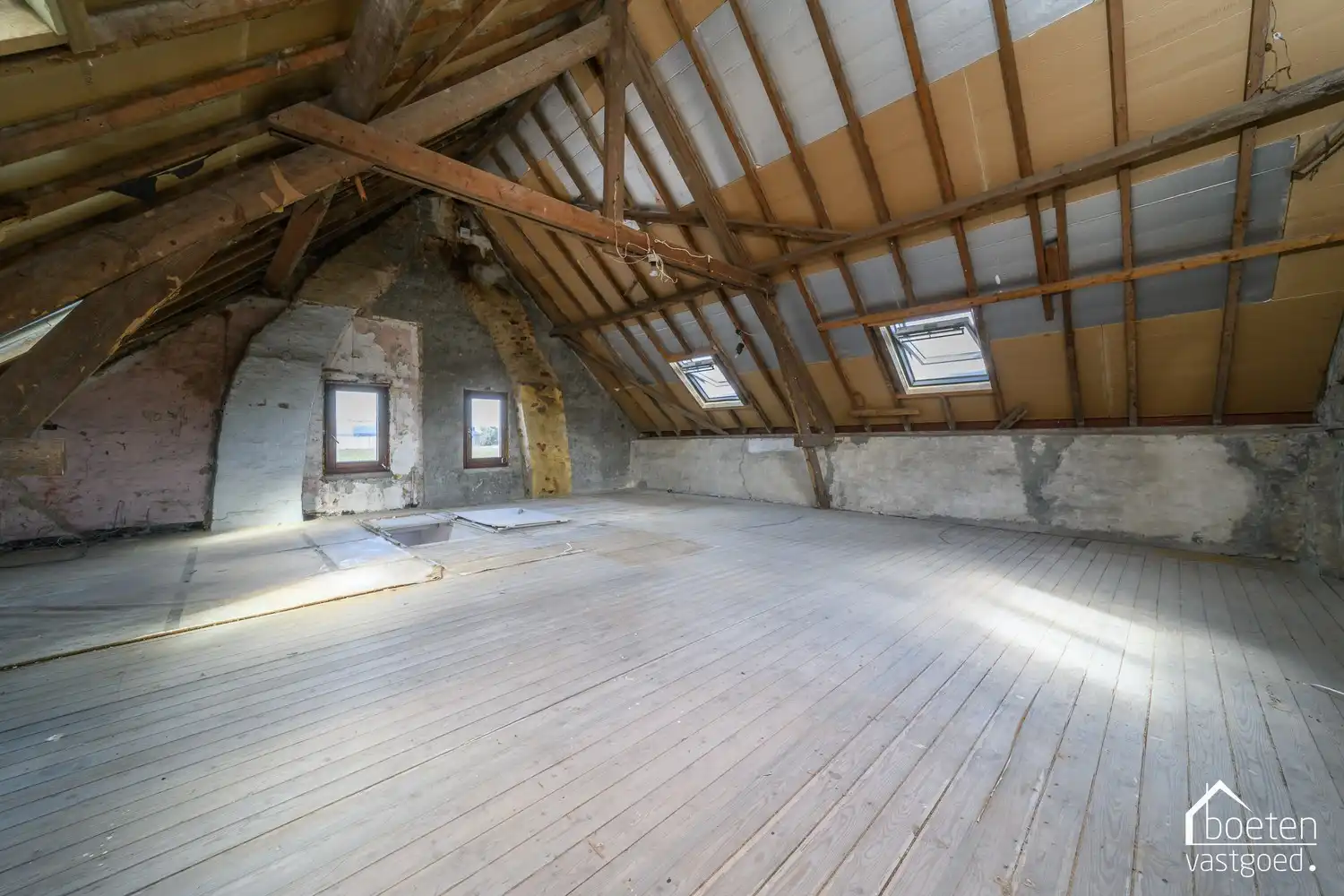 Leisele :Landelijk gelegen renovatiewoning op 1.477 m² grondoppervlakte met prachtig open zicht. foto 13