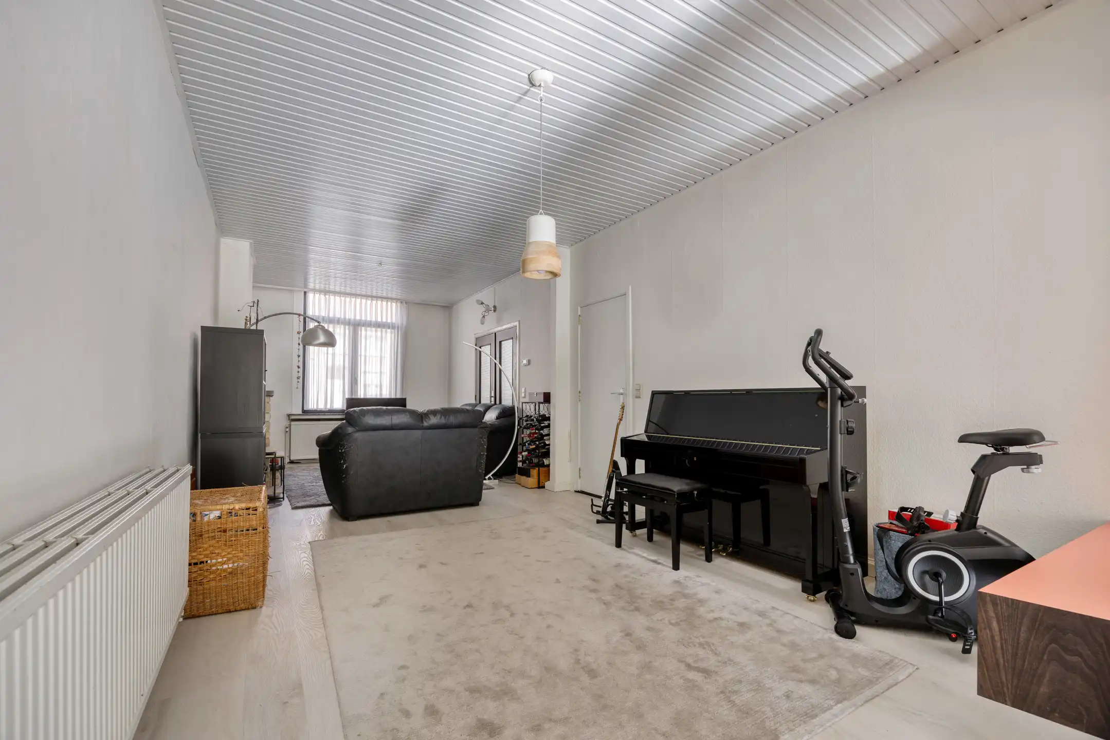 Karaktervolle woning met diepe tuin in Wommelgem foto 7