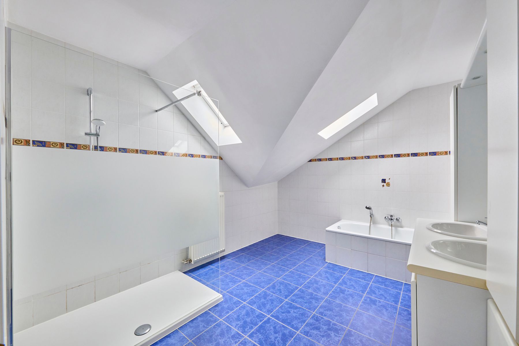 Uniek duplex appartement + aparte studio foto 34