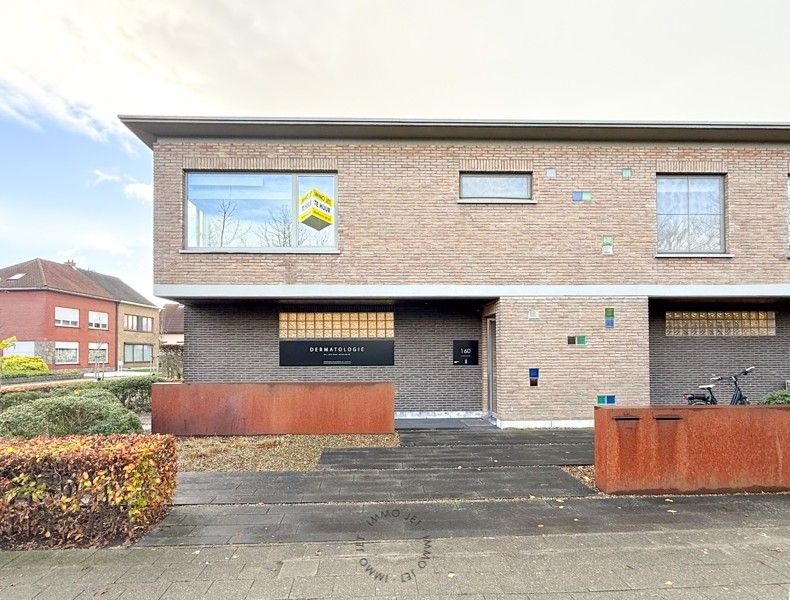 Ruime bel-etagewoning met 3 slaapkamers, tuin en garage foto 3