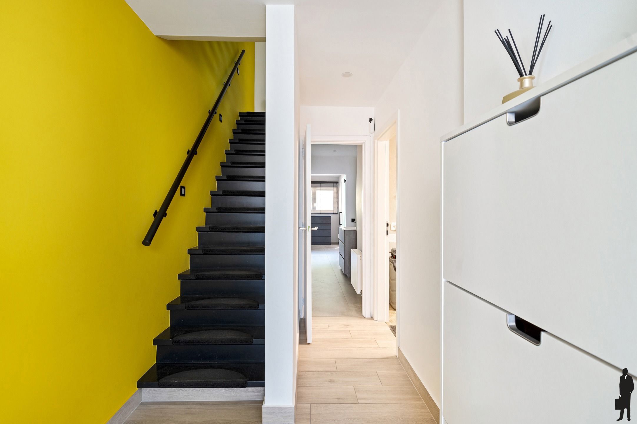 Welgelegen gerenoveerde woning met 3 slpks, 2 badks en tuin foto 18