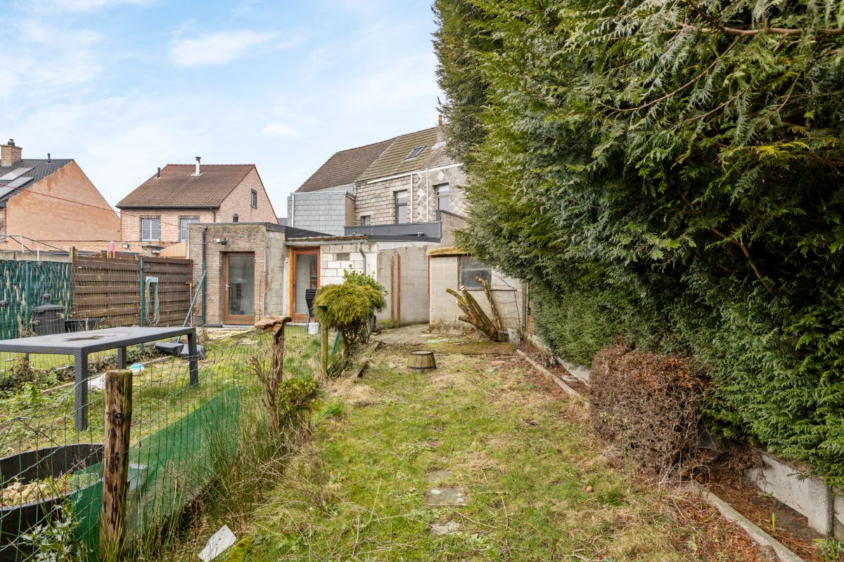 charmante rijwoning met uitweg achteraan foto 14