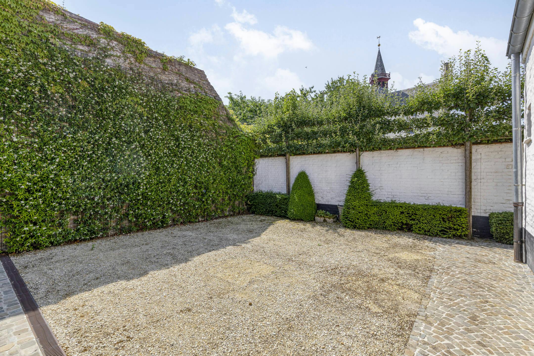 Uitzonderlijk huis in hartje Damme foto 6