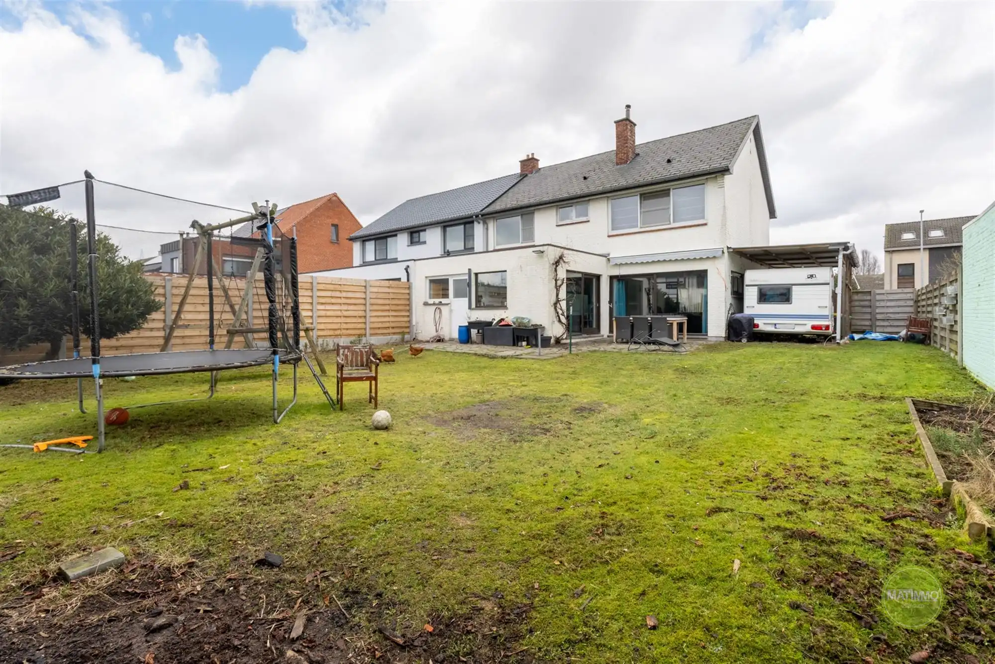 Rustig gelegen gezinswoning met 3 slaapkamers te Mol  foto 2