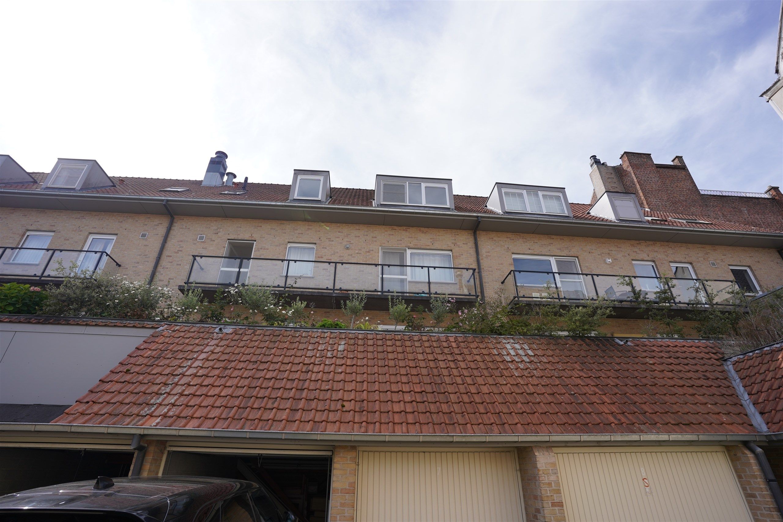 Zeer goed gelegen stadsappartement met garage + groot terras foto 6