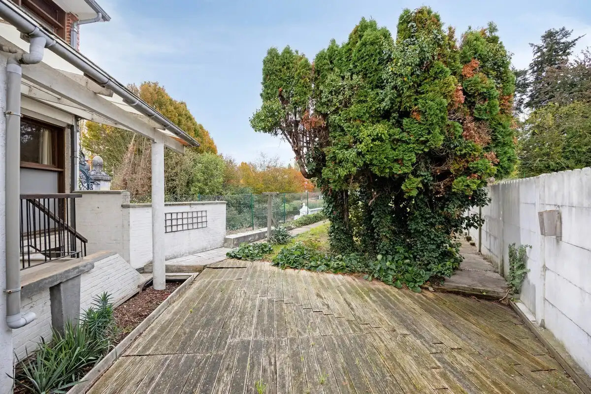Ruime woning met 4 slaapkamers, 2 garages en zonnige tuin te Tongeren-Nerem foto 23