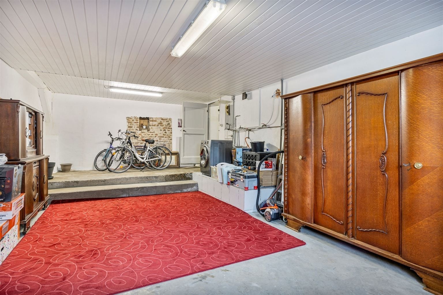 Prachtige 18e-eeuwse hoeve in Maasstijl gelegen in de dorpskern van Ophoven op een perceel van 27a50ca, genaamd "Huize Reynders".  foto 26