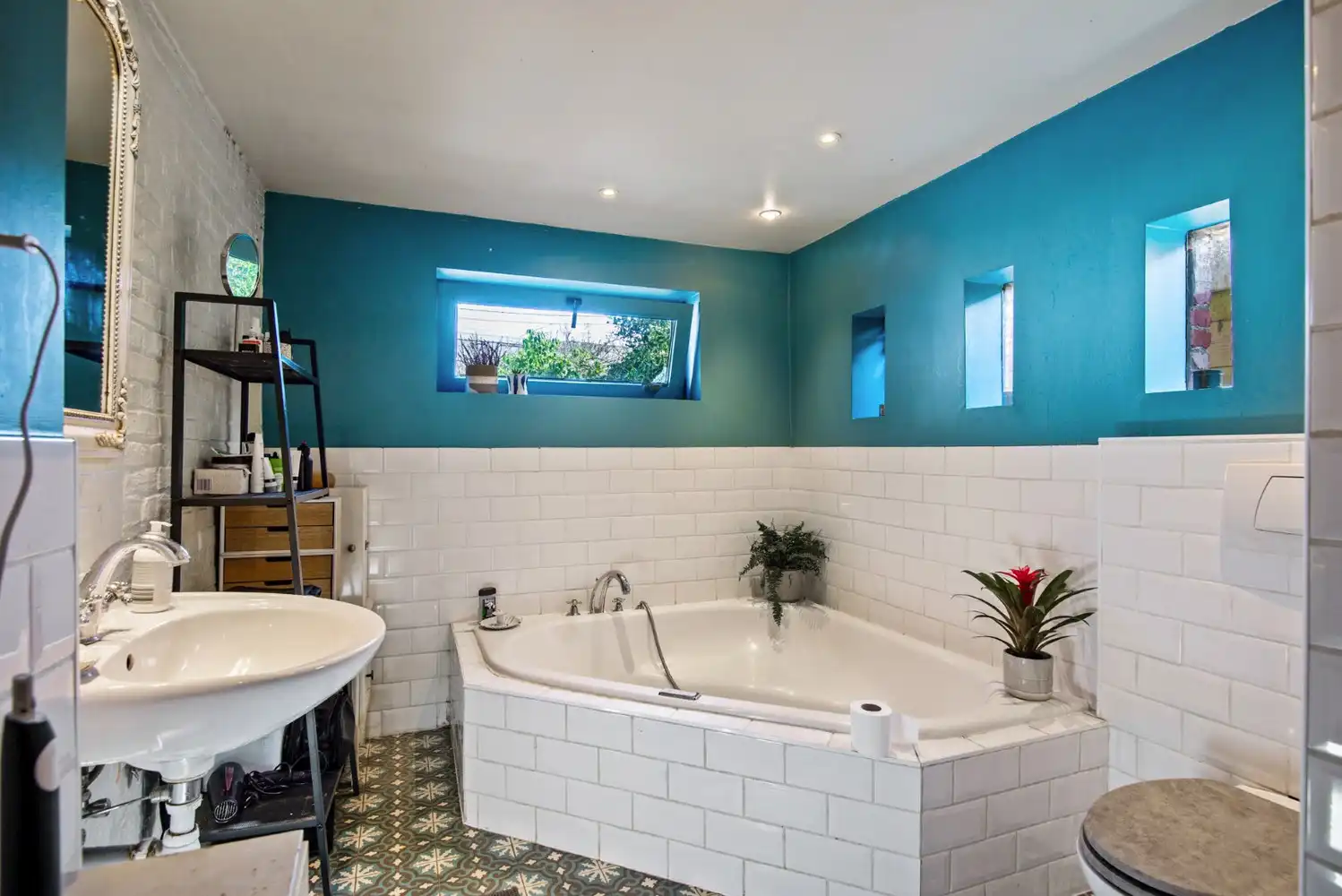 CHARMANTE OPEN BEBOUWING MET 2 SLK EN TUIN! foto 11