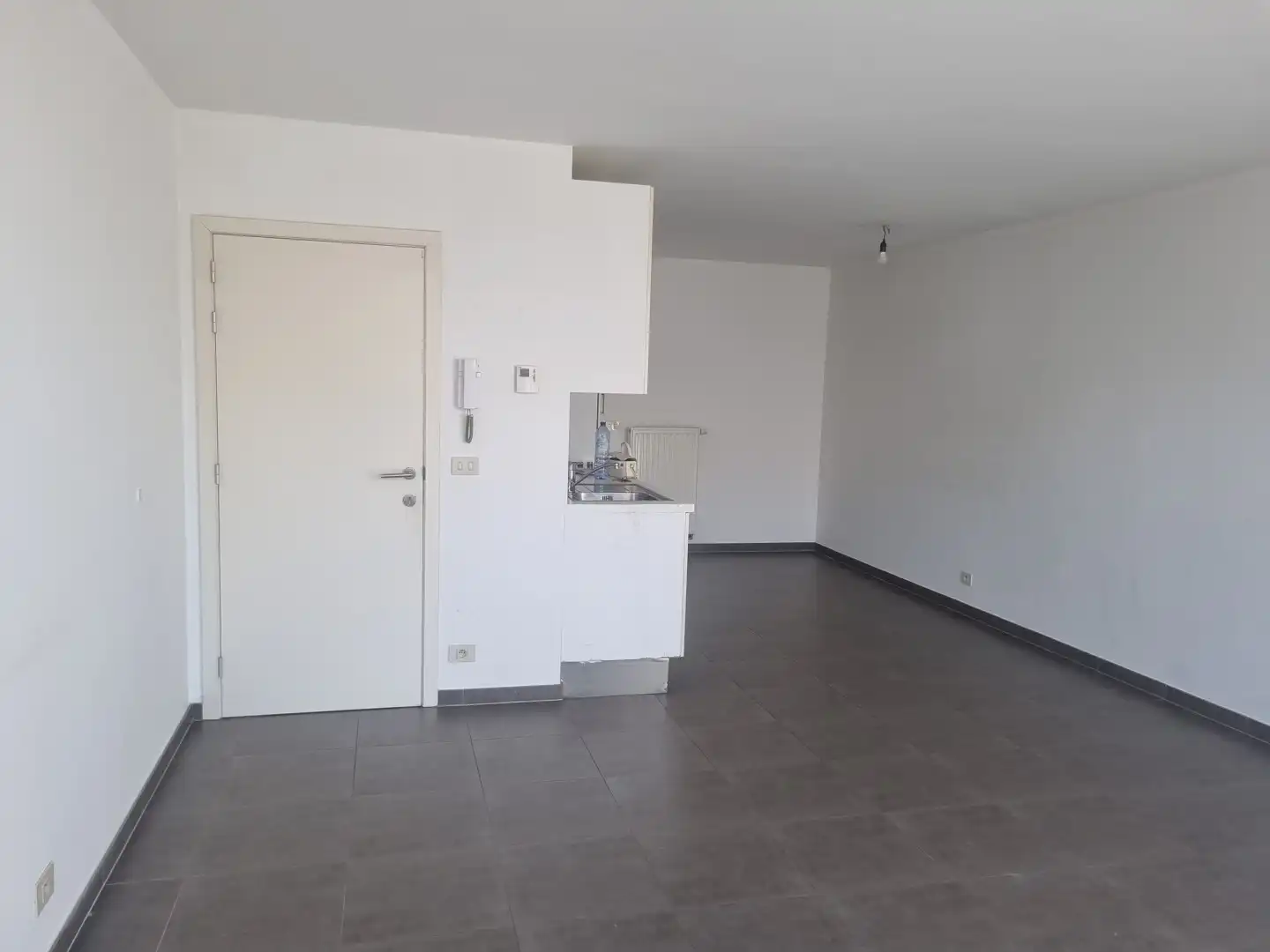 Leuk appartement met 1 slaapkamer en terras. foto 3