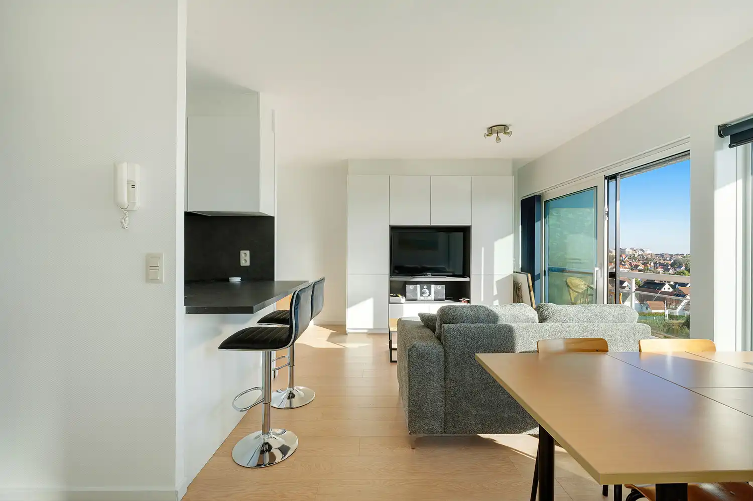 Appartement met open zichten en groot terras foto 4