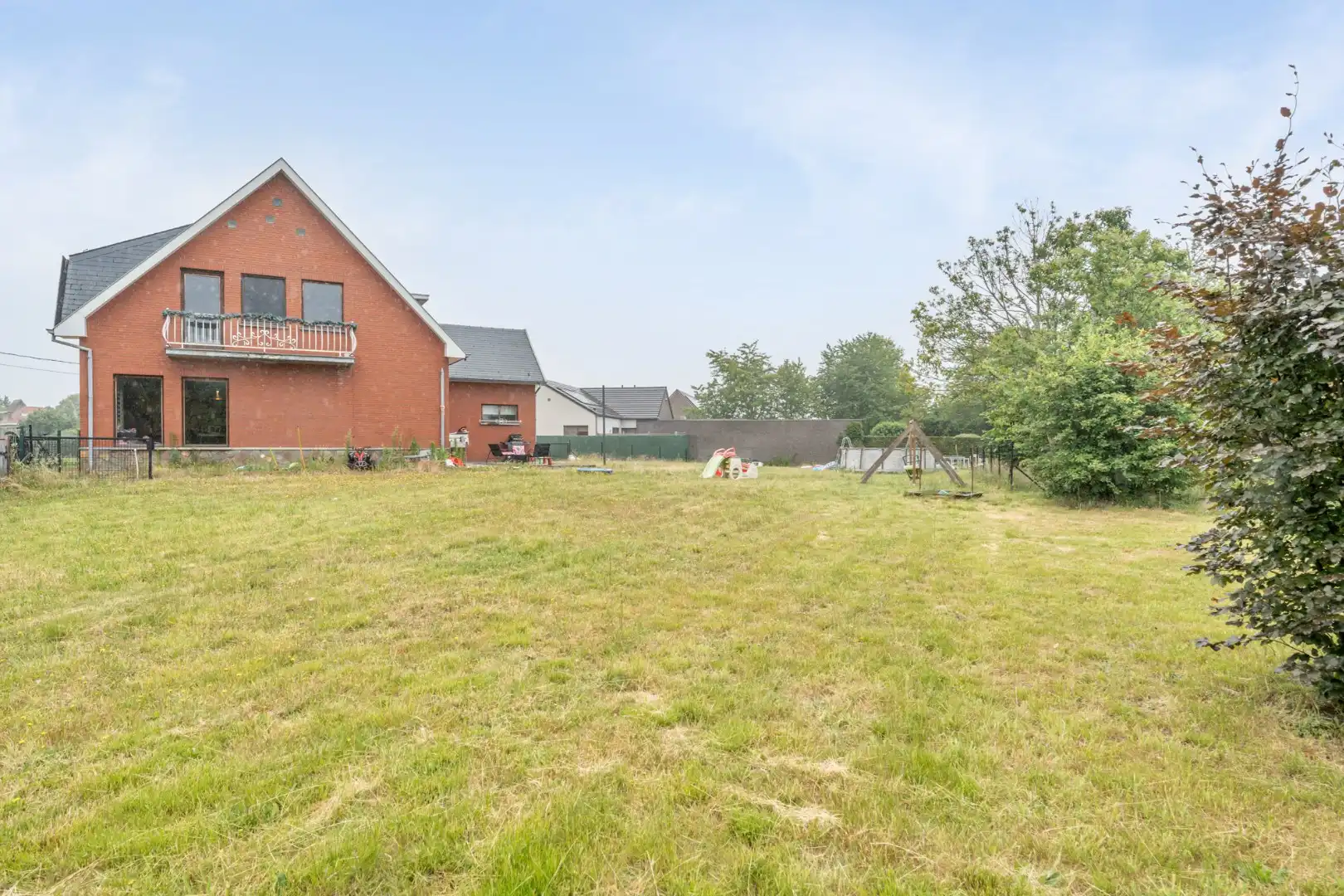 Ruime gezinswoning met 4 slaapkamers, garage, op 18a60ca foto 18