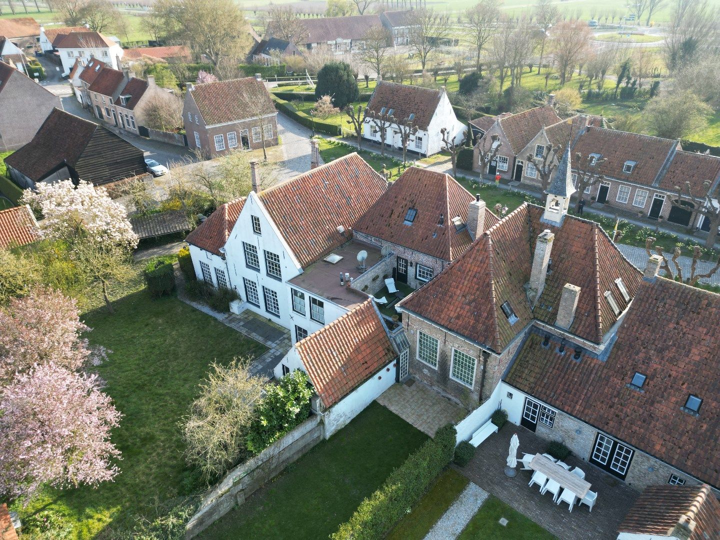 Monumentale en sfeervolle woning foto 21