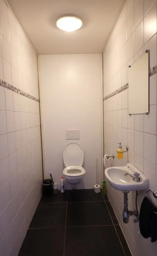 Overname gekende kapsalonzaak – Instapklaar handelspand te huur in het centrum van Oudenburg foto 6