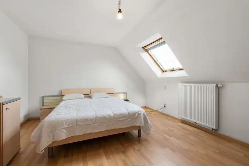 Roeselare - ruime woning te huur met 3 slaapkamers foto 11