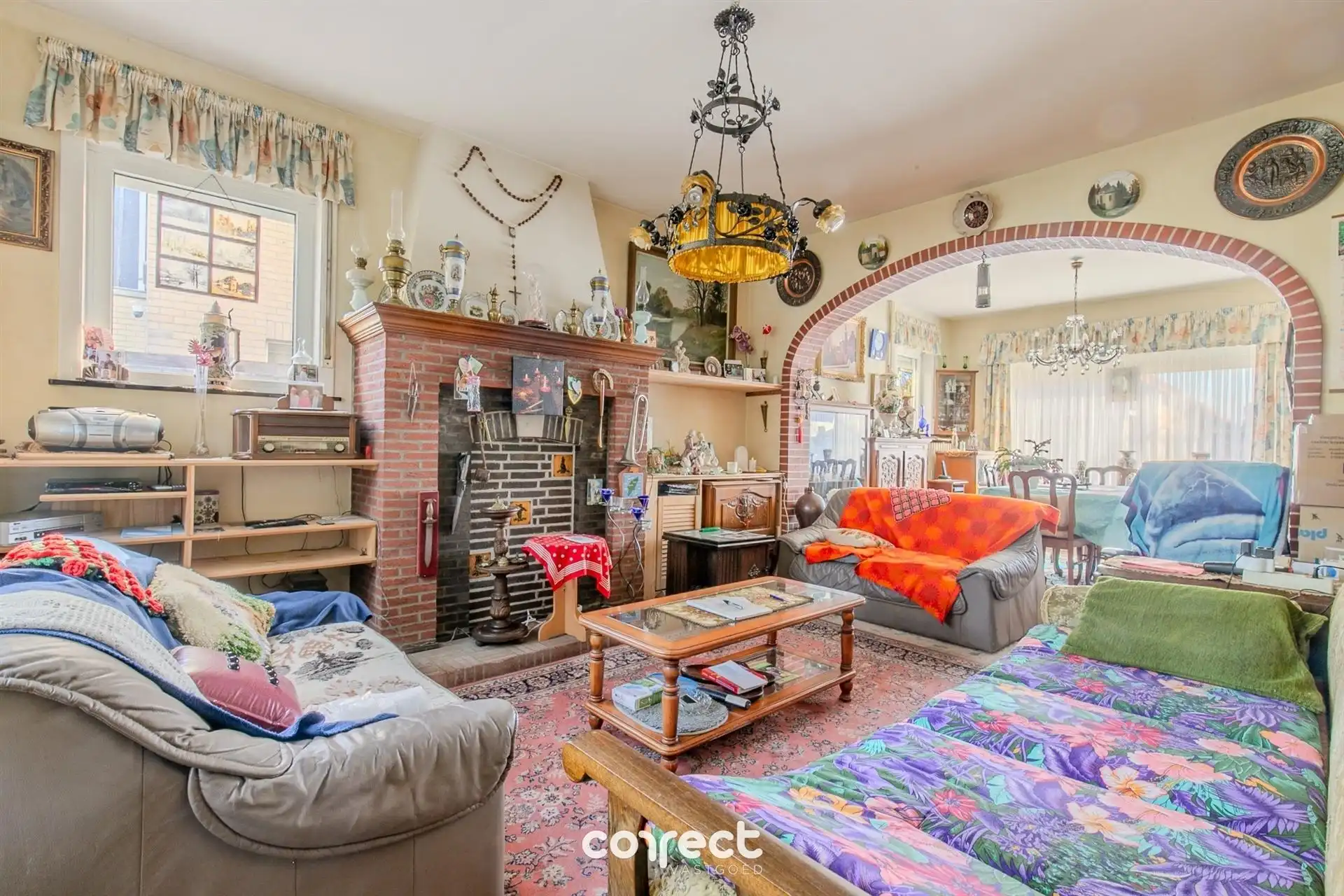 Te renoveren halfopen bebouwing met heel wat potentieel.  foto 2